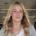 LeAnn Rimes Looks Stunning At LAX