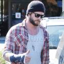 Liam Hemsworth Gives A Thumbs Up