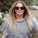 LeAnn Rimes Wears Grey On A Gloomy Day