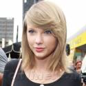 Taylor Swift Grabs Lunch With Her Friends