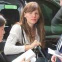 Jennifer Garner Looks Stressed Amid Divorce Reports