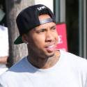 Tyga Picks Up Gift From Jewelry Store In Calabasas