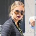 Khloe Kardashian Drops By The Range Rover Dealership