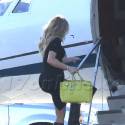 Khloe Kardashian Takes A Private Jet To Mexico To Meet Up With Kylie