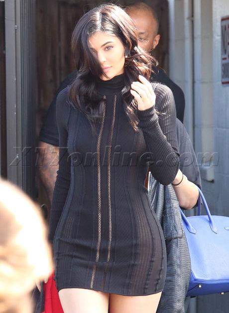 Kylie Jenner Shows Off Her Hourglass Figure In A Little Black Dress Kylie Jenner Photos X17 Online http x17online com gallery view kylie jenner shows off her hourglass figure in a little black dress