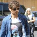 Louis Tomlinson Grabs Coffee With His Sister