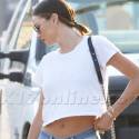 Miranda Kerr Shows Off Her Taut Tum In Malibu
