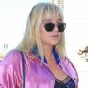 Kesha Shows Off Her Curves In Sexy Travel Outfit