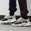 Kanye Shows Off His New Kicks