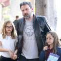 Ben Affleck And Jen Garner Take Their Kids To Get Ice Cream