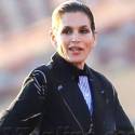 Cindy Crawford Struts Her Stuff At Malibu Photo Shoot