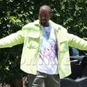 Kanye Poses For Pix For The Paparazzi