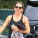 Jennifer Garner Shows Off Her Muscles After A Workout