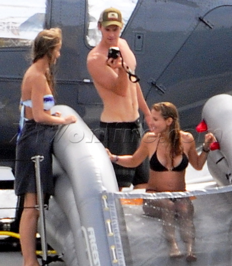 Spanish Celebrities Saint Barth Saint Barths Saint Barts sun beach actor comedian bikini American Celebrities yacht helicopter superyacht luxury yacht Australian Celebrities pregnant 