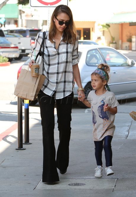 Santa Monica daughter Honor Jessica Alba sunglasses