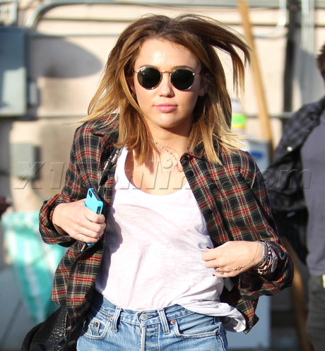Miley Cyrus no bra short shorts Hollywood 