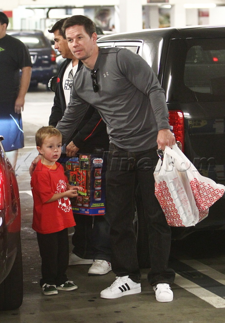 Mark Wahlberg target muscles car parking