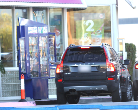 sunglasses Angelina Jolie car shots junk food Baskin Ice Cream Baskin Robbins Ice Cream 