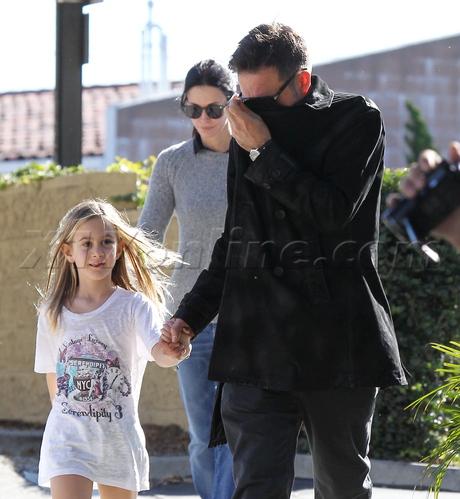 Courteney Cox David Arquette sunglasses daughter boots