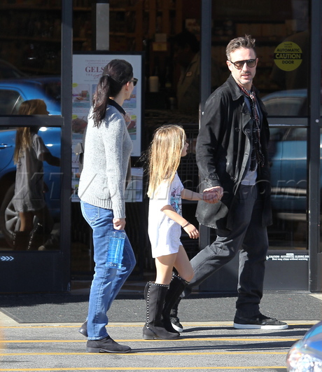 Courteney Cox David Arquette sunglasses daughter boots