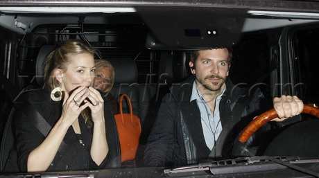 Bradley Cooper Kate Hudson mom ring