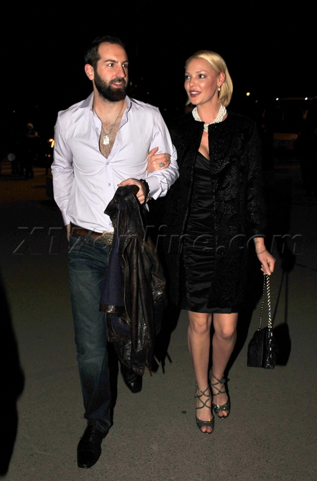 sunglasses hat boots Katherine Heigl  paris 