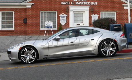 Ashton Kutcher fisker karma divorce scandal denim no wedding ring 