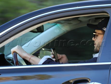 ashton Kutcher beard driving hat sunglasses divorce demi moore scandal