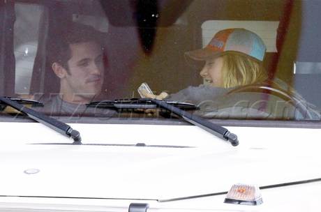 Ashley Tisdale mercedes hat gym 