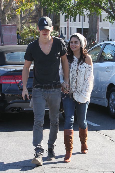 Vanessa Hudgens jeans hugos sweater 
