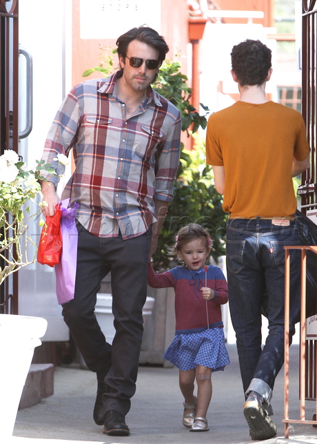 Ben Affleck sunglasses plaid shirt jeans Seraphina 