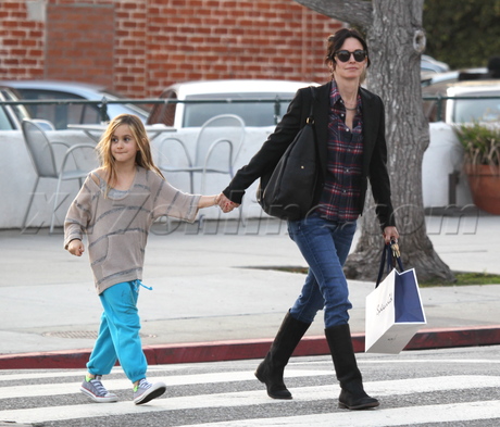 Courteney Cox coc arquette boots jeans shopping splendid