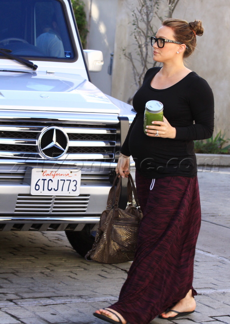 Hilary Duff pregnant mercedes glasses dress purse