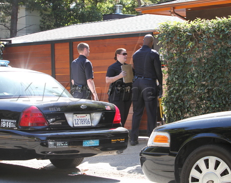 Rumer Willis boots sunglasses robbery police