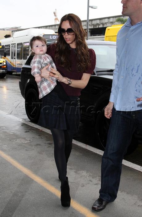 sunglasses boots Victoria Beckham  baby plaid skrit david beckham 