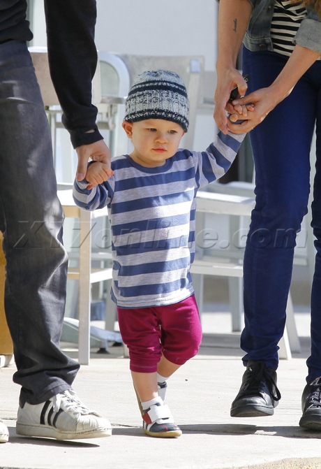 Alanis Morissette baby walking every sunglasses Mario' MC Souleye' Treadway