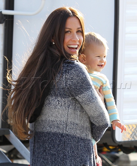 Alanis Morissette the voice baby heels blazer mentor singer