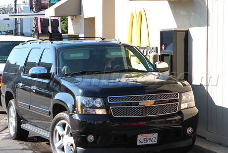 junk food macdonalds fast food burger nutrition family suv drive tru