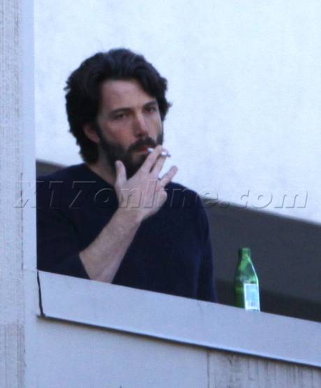 Ben Affleck jennifer garner smoking cigarette 