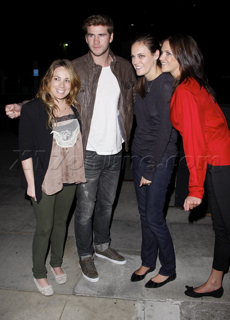 Miley Cyrus Liam Hemsworth hannah montana hunger games 