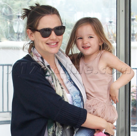 Jennifer Garner  sunglasses baby scarf 