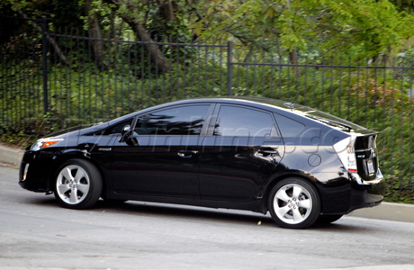 Demi Moore prius rehab driving ashton kutcher