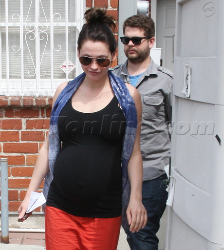 OB/GYN pregnant jack osbourne lisa stelly dress beard sunglasses