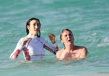 hat beatles girlfriend st. barts sand ocean france Paul McCartney