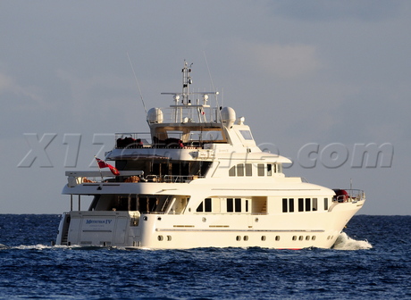 ocean france saint bart pregnant yacht 