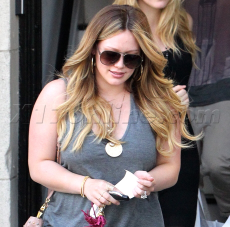 Hilary Duff blonde pregnant  Salon Nine Zero One Beverly Hills 