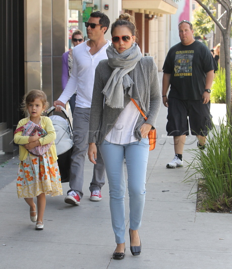 Jessica Alba family baby dress easter 