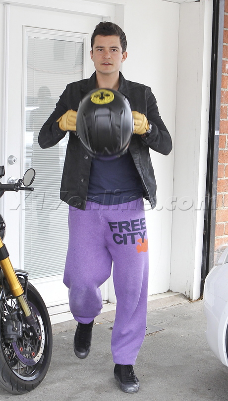 Orlando Bloom motorcycle sweat pants gym work out 