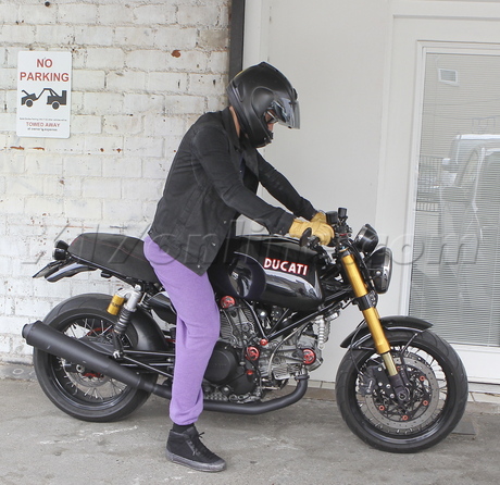 Orlando Bloom motorcycle sweat pants gym work out 