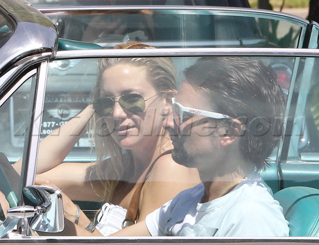 Kate Hudson Matthew Bellamy car vintage car muse thunderbird pregnant white dress brentwood country mart 